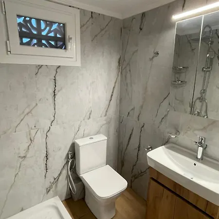 Katerina S House 1 شقة نيدري